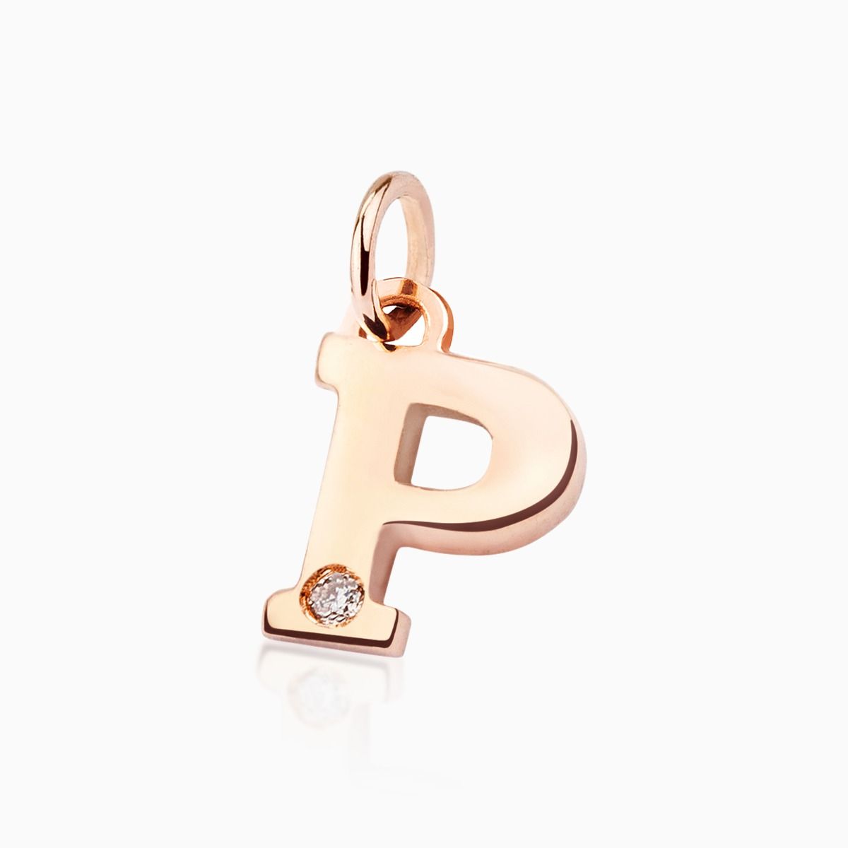 Pulsera de hilo con charm con forma inicial P de oro